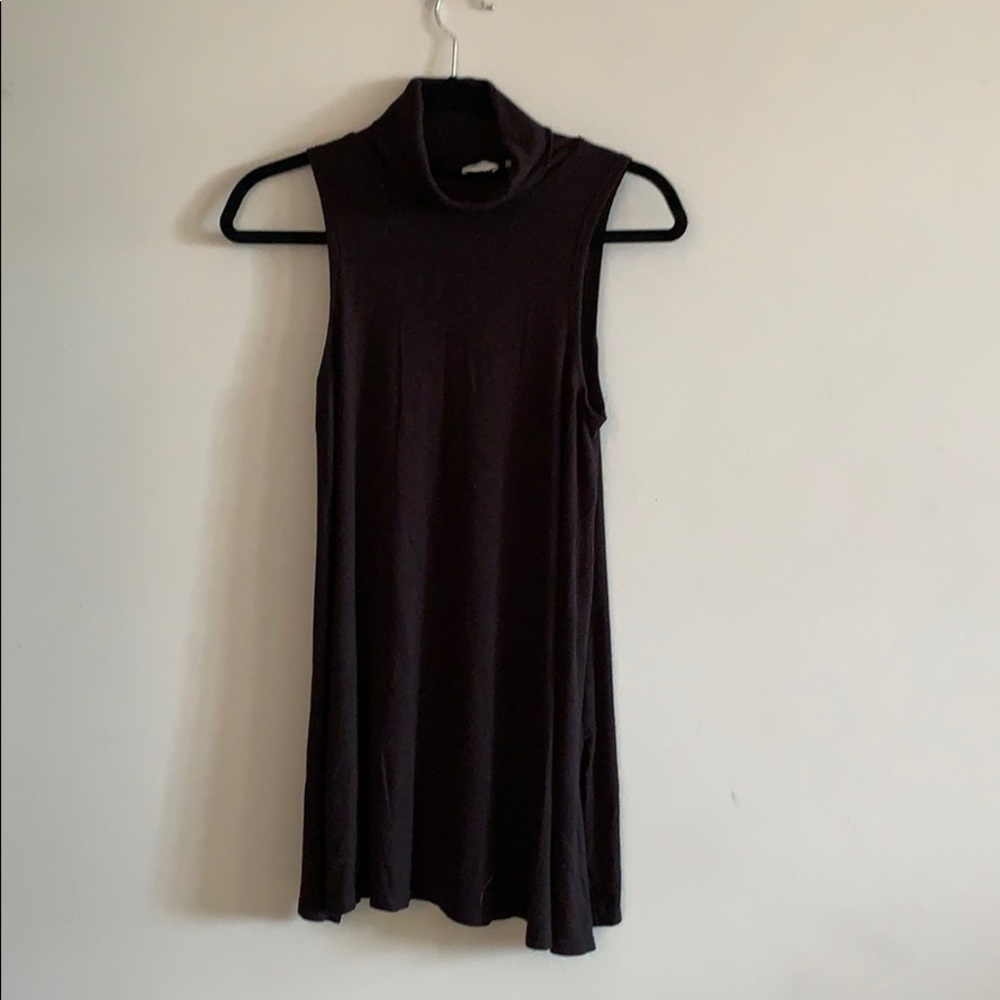 Black turtleneck ribbed T-shirt fabric dress.